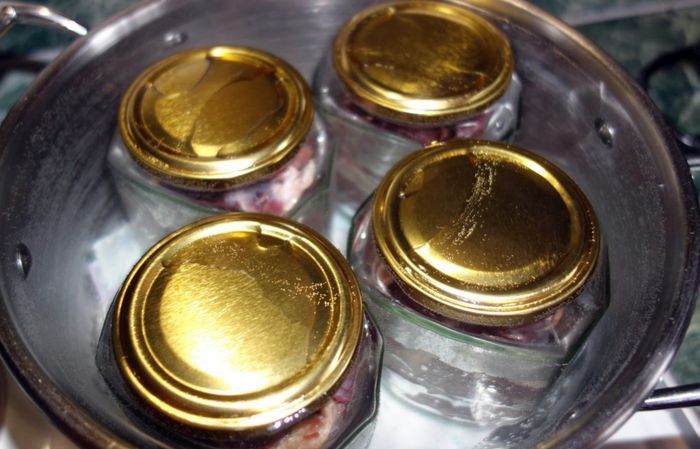 Тушенка из говядины в домашних условиях на водяной бане