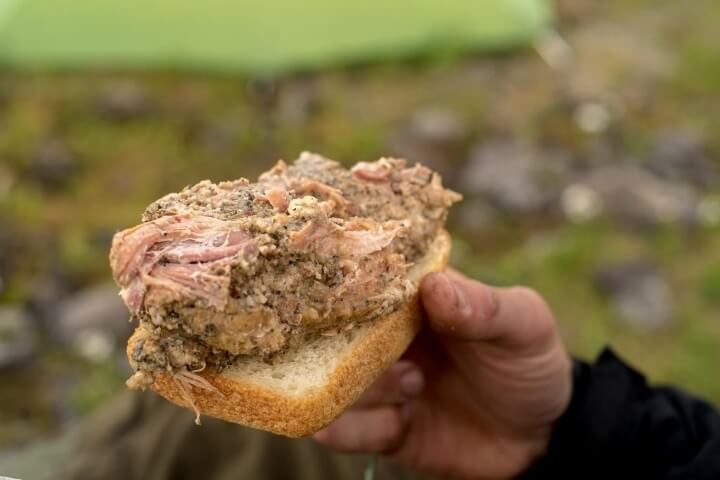 Буженина с хлебом