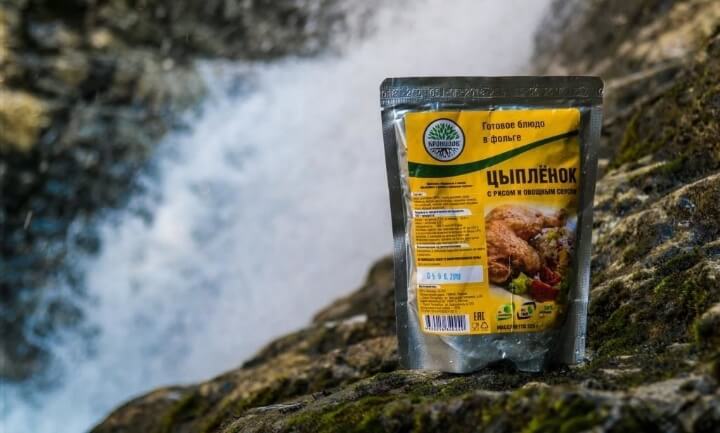 Цыпленок на природе