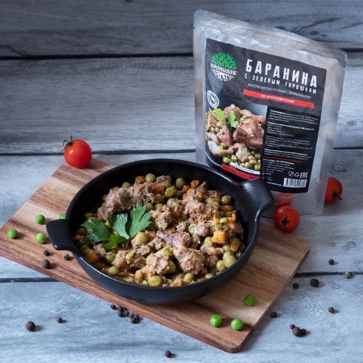 Баранина с зеленым горошком